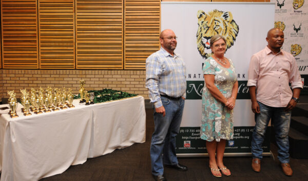 Handing over prizes