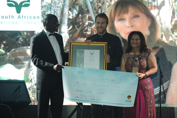 Winner of Environtal Media Contributuin Conservation Awards; Elllise Tempelhof