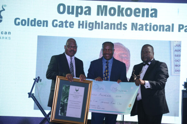 Winner of Excellent Performance in the Workplace' Mr Oupa Mokoena of Goldern Gate