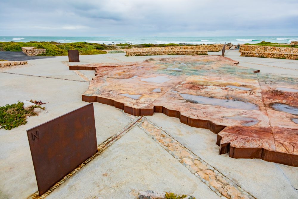 SANPARKS - AGULHAS - Southern Tip of Africa-251008-11