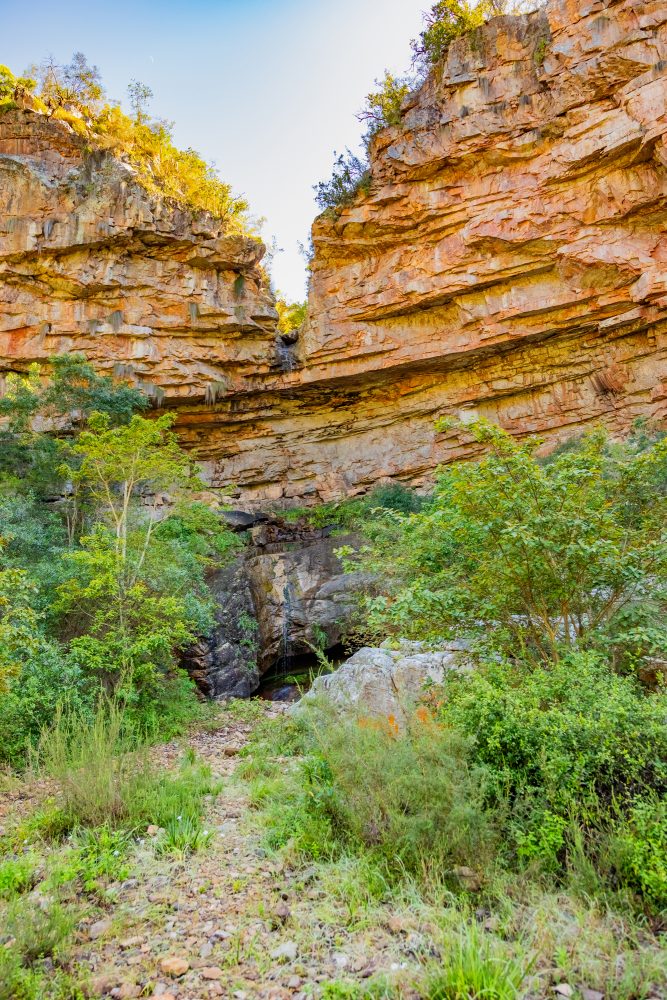 SANPARKS - Addo Elephant NP - Melkhoutboom Cave-251017-11