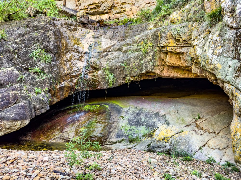 SANPARKS - Addo Elephant NP - Melkhoutboom Cave-251017-35