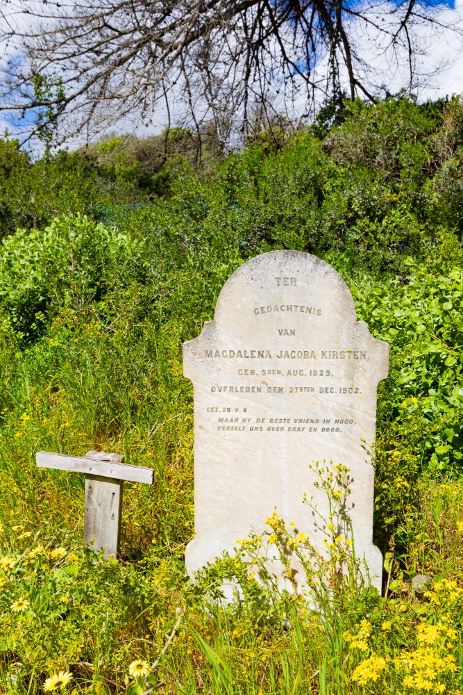 SANPARKS - CAPE - TMNP - Silvermine Homestead Graves-250922-11