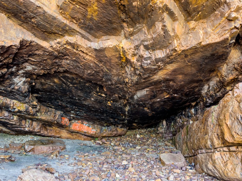 SANPARKS - CAPE - TMNP - Smitswinkel Bay Cave-250908-5
