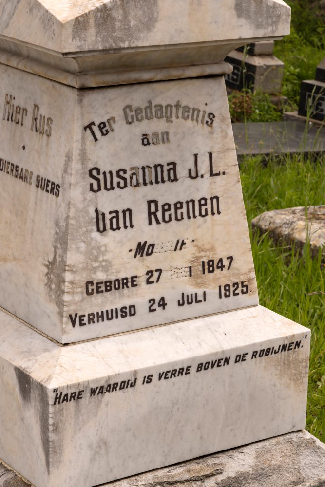Van Reenen Family Graveyard 24.11.2025-15