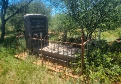 Doornlaagte Graves