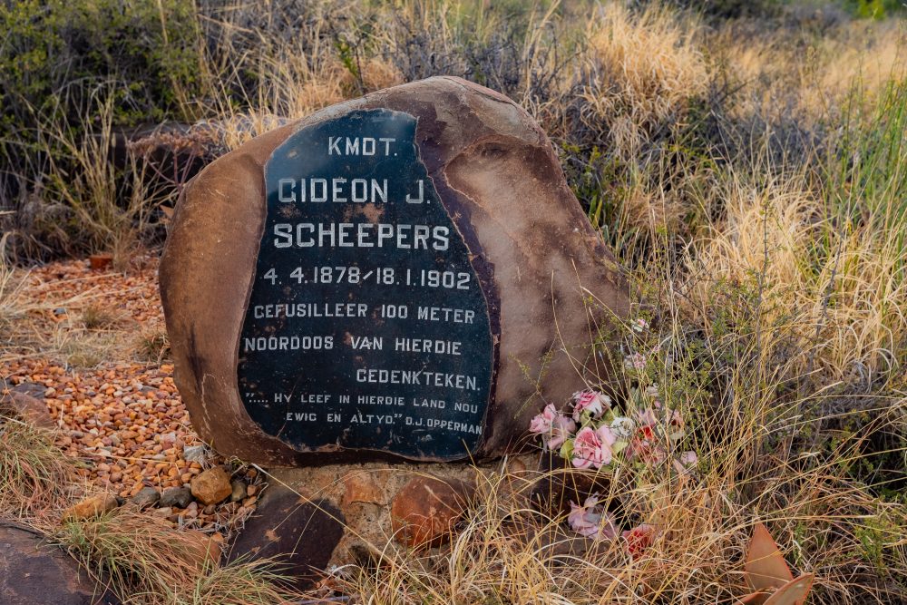 SANPARKS - Camdeboo NP - Gideon Scheepers Monument-251024-6