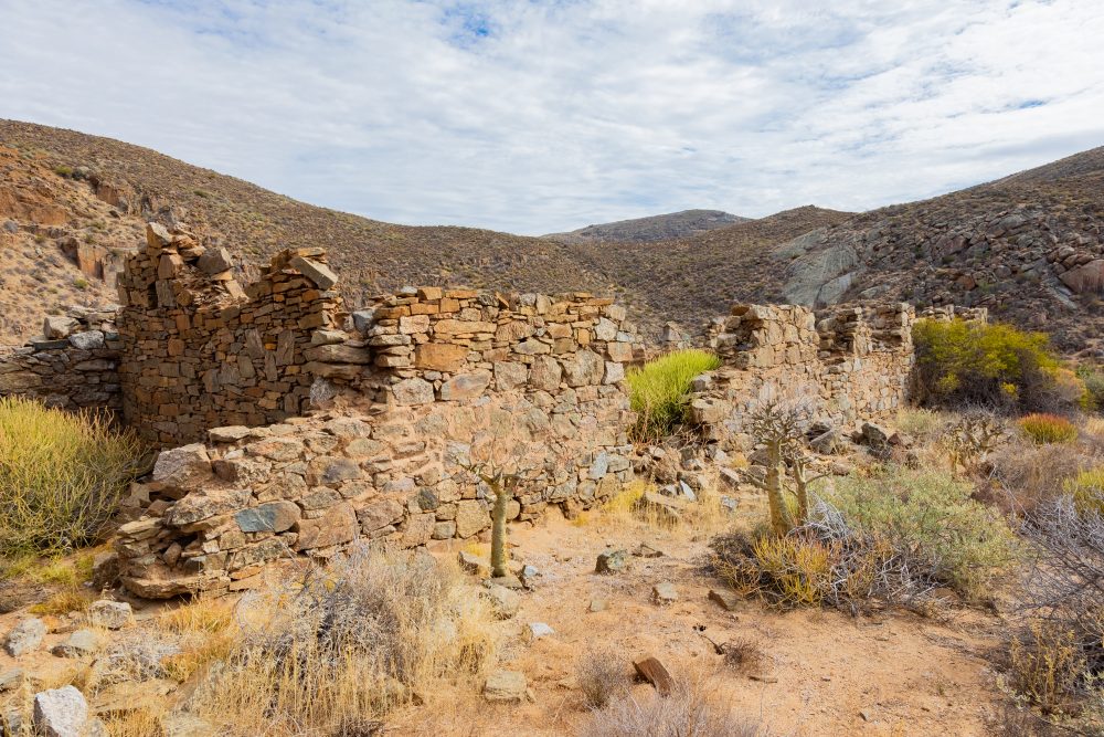 SANPARKS - Namaqua NP - Wildeperdhoek Pass Prison Ruins-260203-14