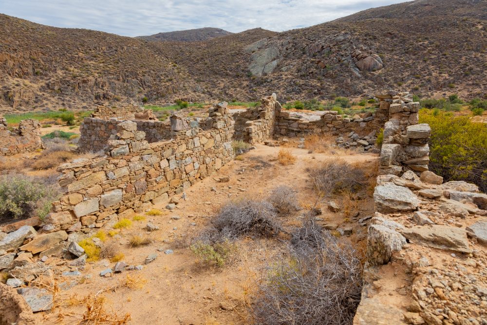 SANPARKS - Namaqua NP - Wildeperdhoek Pass Prison Ruins-260203-19