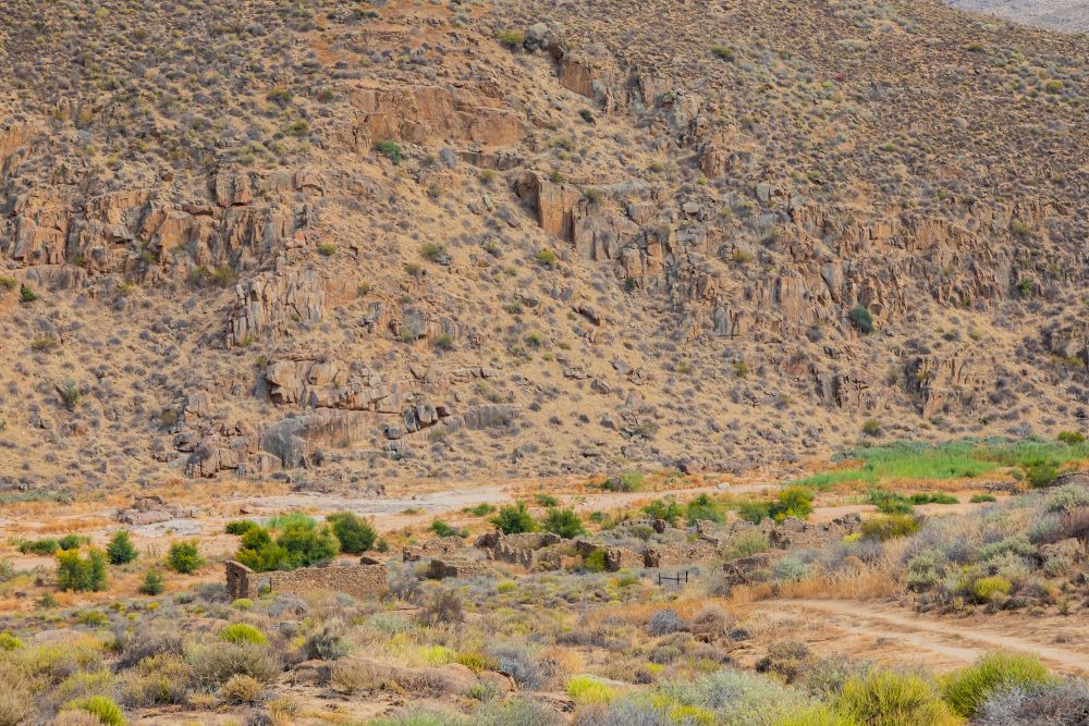 SANPARKS - Namaqua NP - Wildeperdhoek Pass Prison Ruins-260203-2