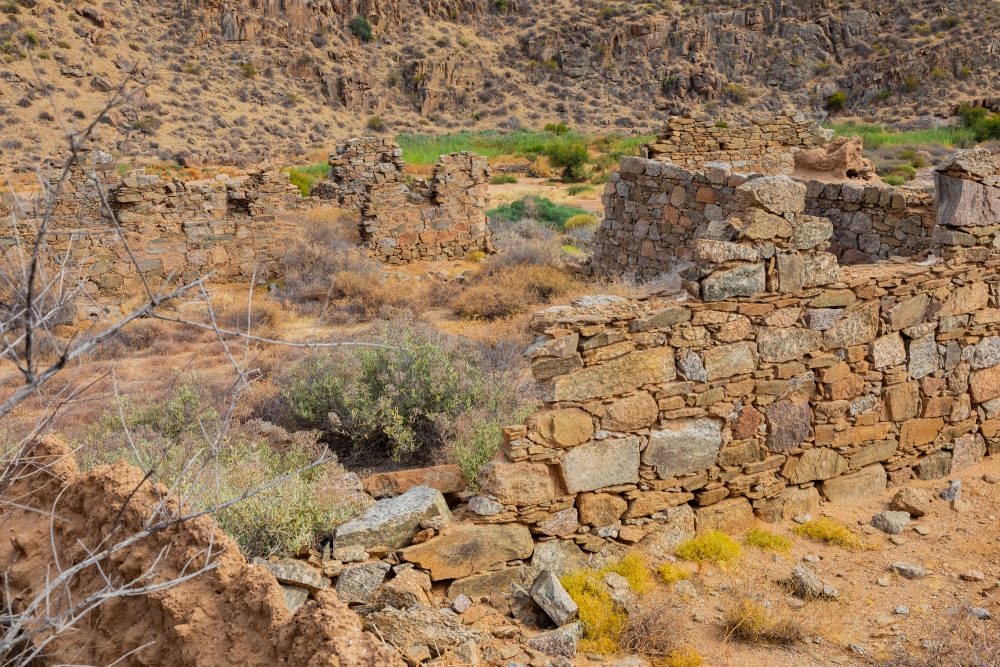 SANPARKS - Namaqua NP - Wildeperdhoek Pass Prison Ruins-260203-22