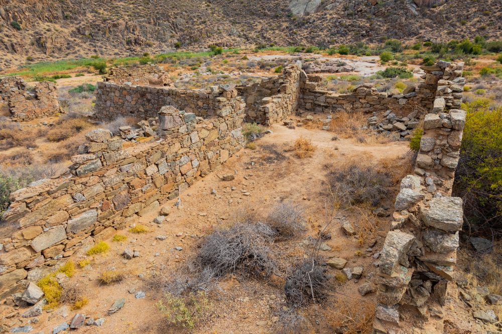SANPARKS - Namaqua NP - Wildeperdhoek Pass Prison Ruins-260203-25