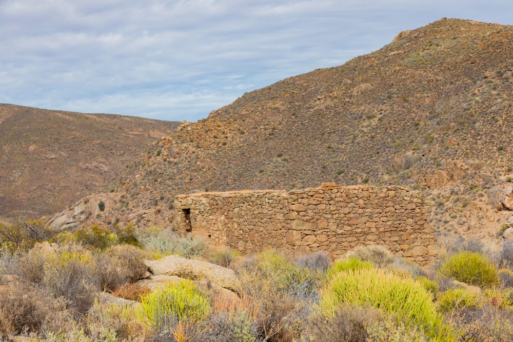 SANPARKS - Namaqua NP - Wildeperdhoek Pass Prison Ruins-260203-4