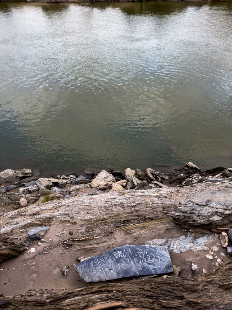 SANPARKS - Richtersveld - Orange River Petroglyph-260210-17