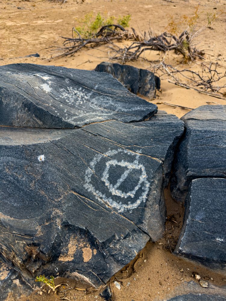 SANPARKS - Richtersveld - Orange River Petroglyph-260210-4